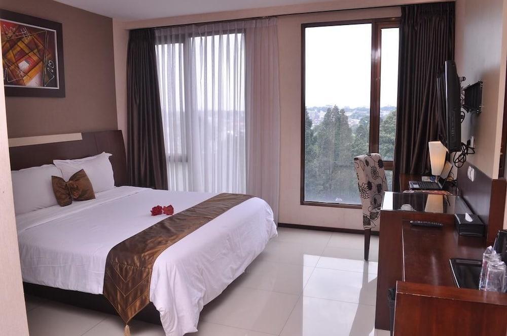 Scarlet Dago Hotel Bandung Eksteriør billede
