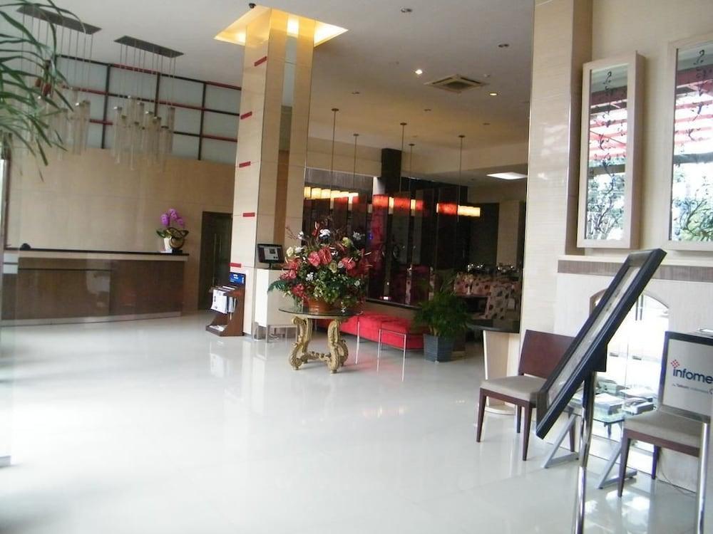 Scarlet Dago Hotel Bandung Eksteriør billede