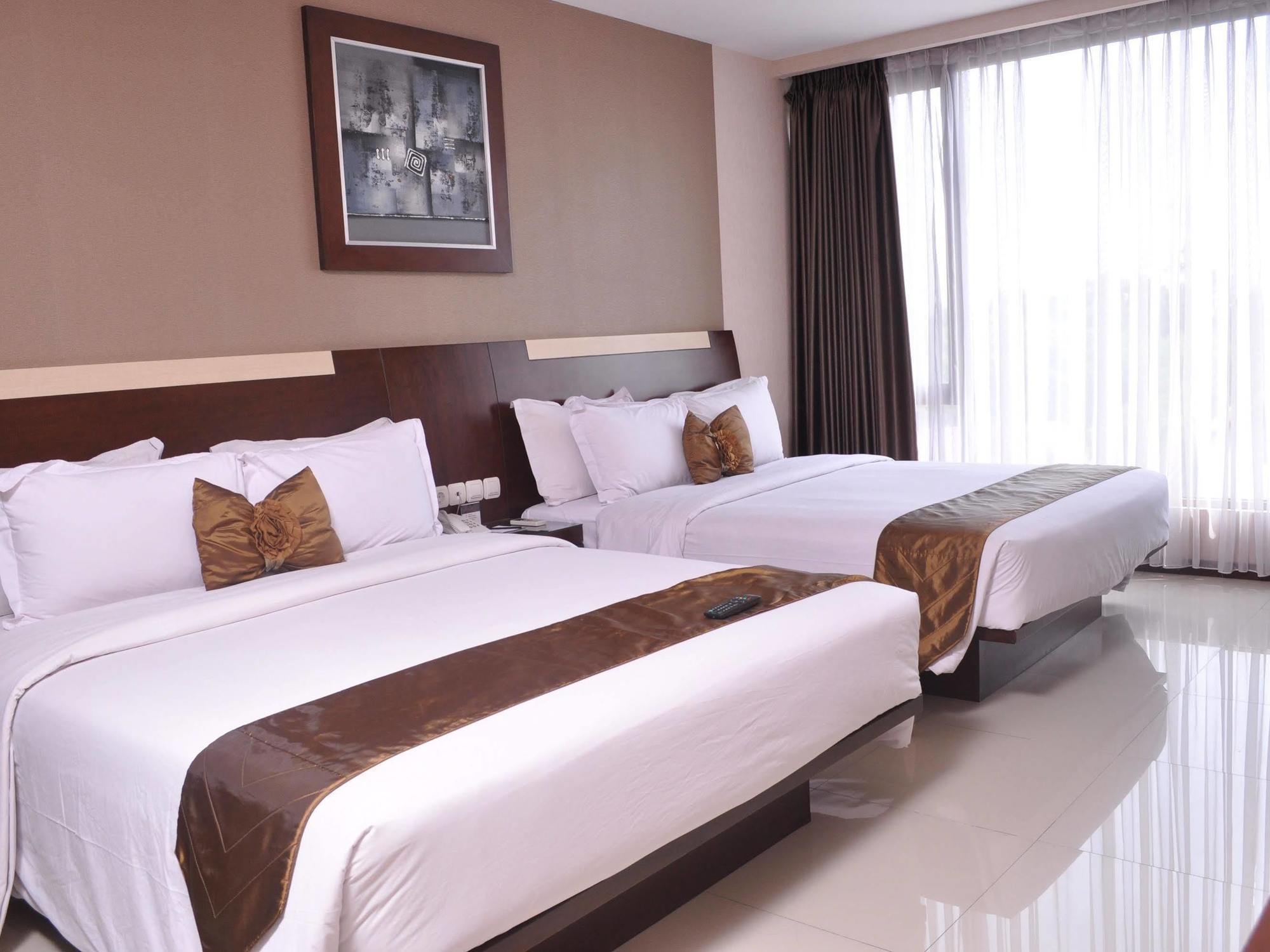 Scarlet Dago Hotel Bandung Eksteriør billede