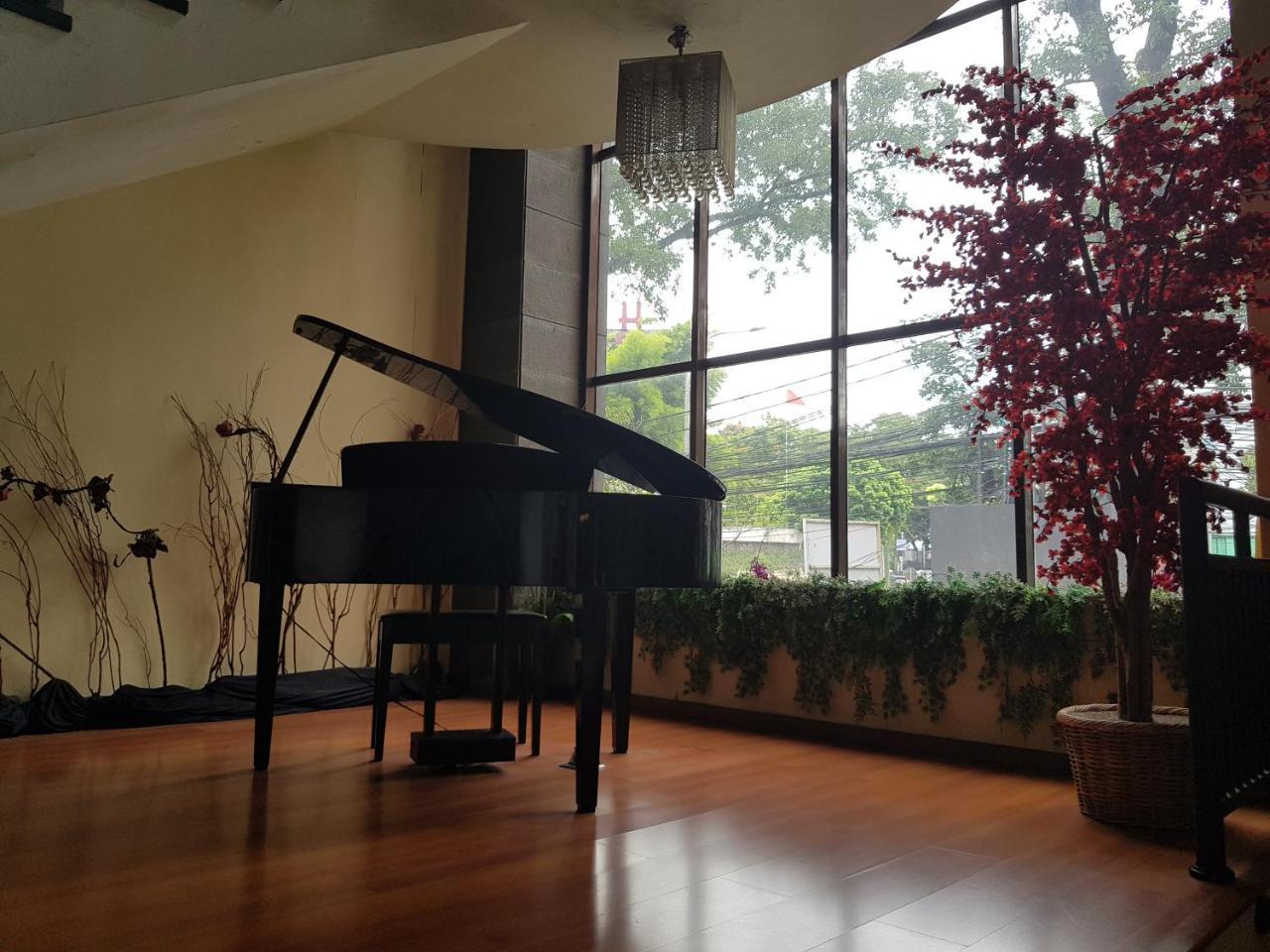 Scarlet Dago Hotel Bandung Eksteriør billede
